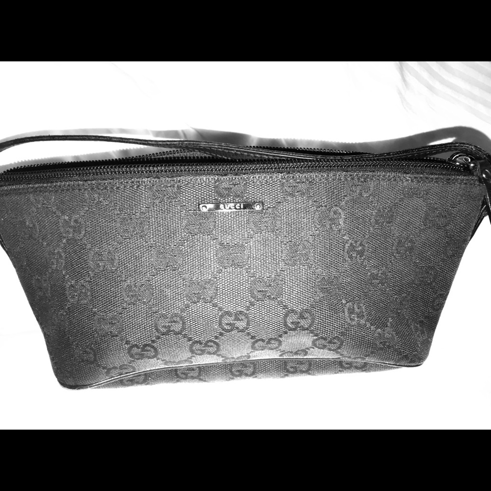 Gucci shoulder purse (small)